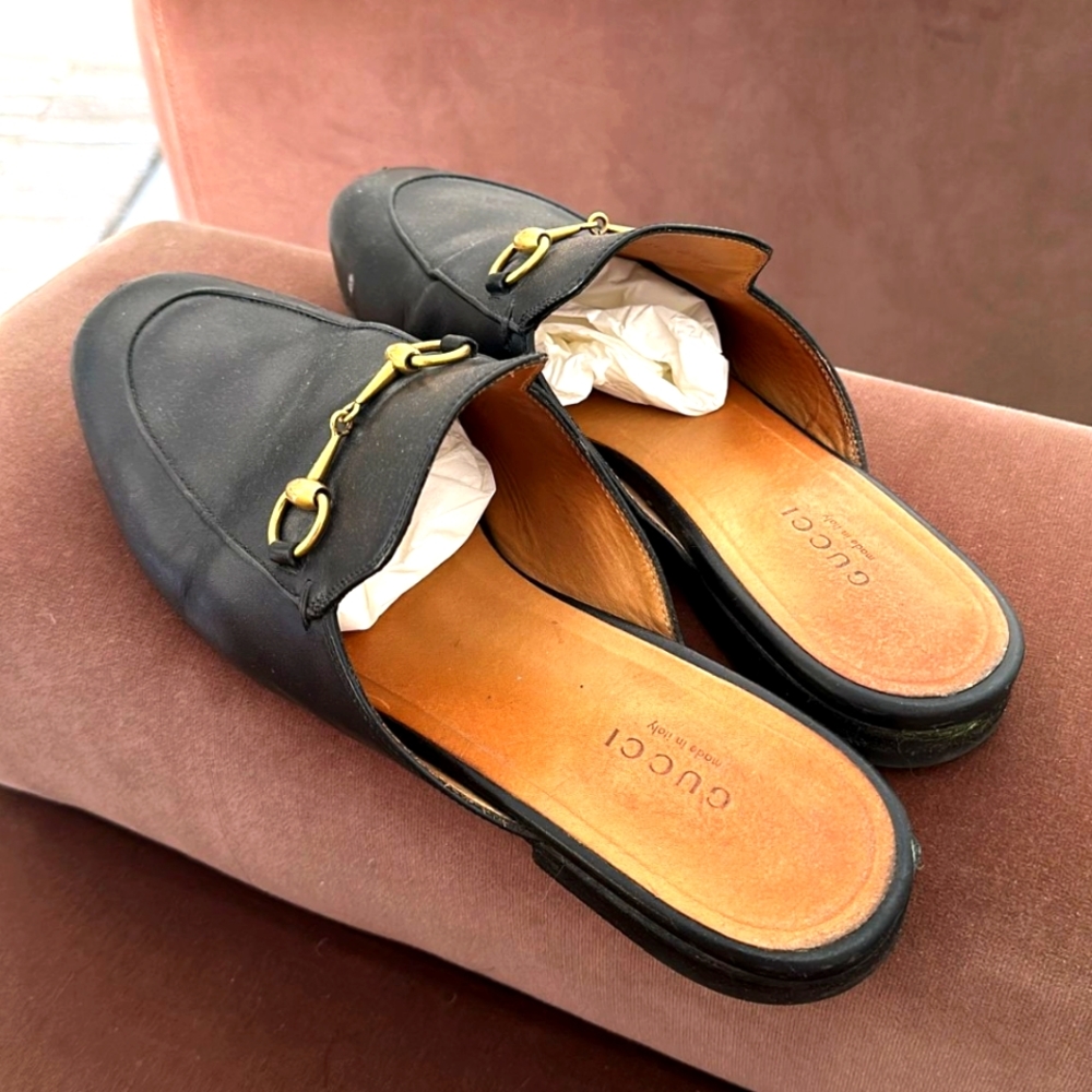 Gucci Black Leather Sandals with Gold Accents